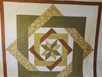 U3A035  2015 Labyrinth quilt made by Colette Curran & quilted by Stitch in Time Quilting